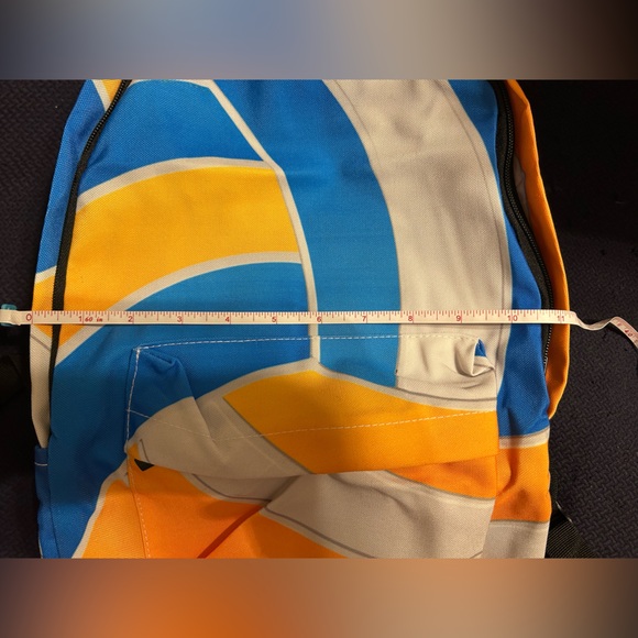 Canvas Backpack - Picture 5 of 10